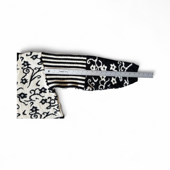 Alfred Dunner Black and White Patterned Turtleneck Sweater - Picture 2 of 9